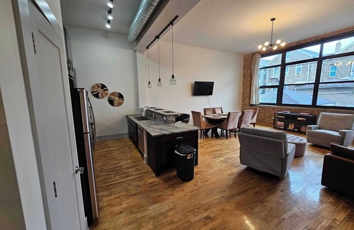 Lower West Side Appartement | 4 Bedroom, Sleeps 20 people!