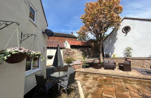 Wymondham Maison | 4 Bedroom townhouse on one of the oldest streets