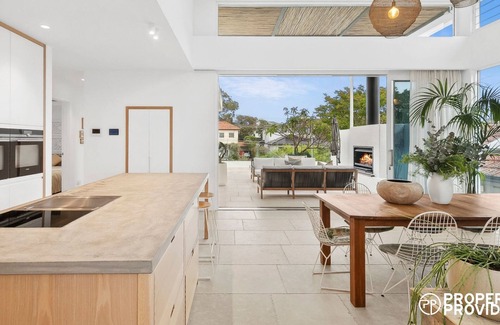 Balgowlah Heights Maison | 4 bedroom upper level apartment - Balgowlah awaits you!