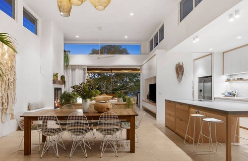 Balgowlah Heights Maison | 4 bedroom upper level apartment - Balgowlah awaits you!
