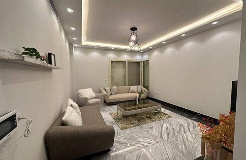 Al Haram Villa | 4-bedroom villa in marvelous Giza Governorate with AC, WiFi