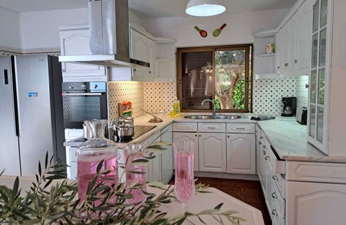 Areias de Sao Joao Villa | 4 Bedroom Villa directly on Albufeira STRIP Private Pool
