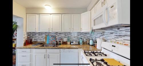 Henderson Maison | 4 Bedroom Vintage Cool House