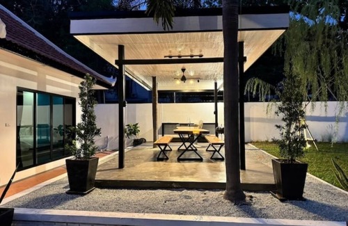 Pratumnak Hill Maison | 4 Bedrooms 300 m. to the beach