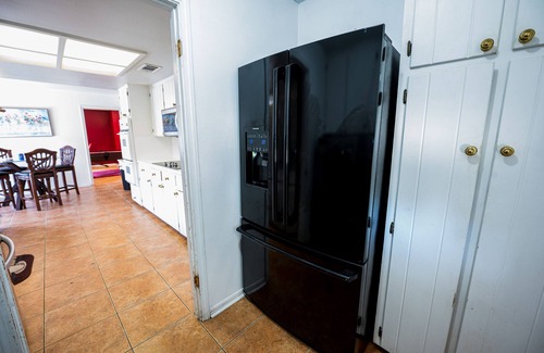 Shenandoah Maison | 4 bedrooms big house in a great location