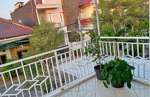 Ponorogo Maison | Maison d'hôtes 4 chambres