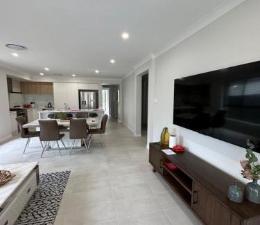 Oran Park Maison | 4 Bedrooms Home