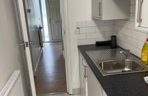 Custom House Maison | Deluxe London Excel/City Airport Luxury Villa