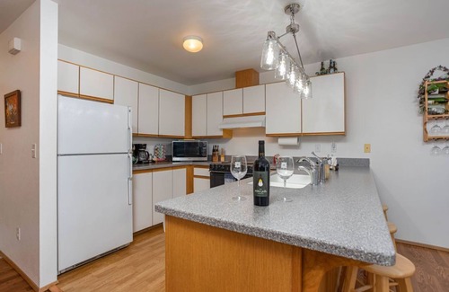 Downtown Leavenworth Copropriété | 4 Beds, Walk to Downtown, Free Parking, Pet Friendly, Grnd Flr
