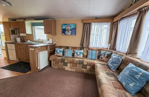 Anderby Creek Maison | 4 berth caravan for hire at Sunkist Holiday Park near Skegness ref 42084S