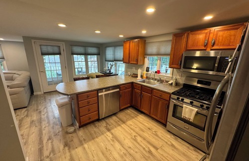 Ogunquit Maison | 4 BR, 2 salles de bain près de tout! 1/2 mile au centre 8/10 à la plage