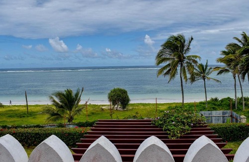 Mtwapa Appartement | 4 Br BEACH VILLA - SULTAN PALACE BEACH RESORT