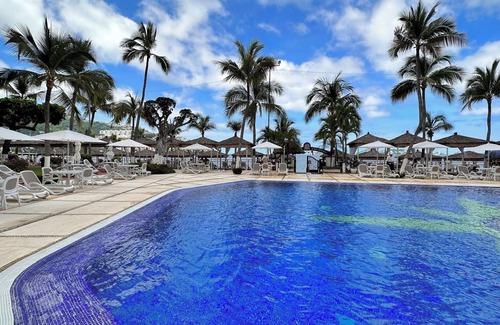 Costera Acapulco Appartement | 4 BR Luxury beachfront apartment in Acapulco Bay.