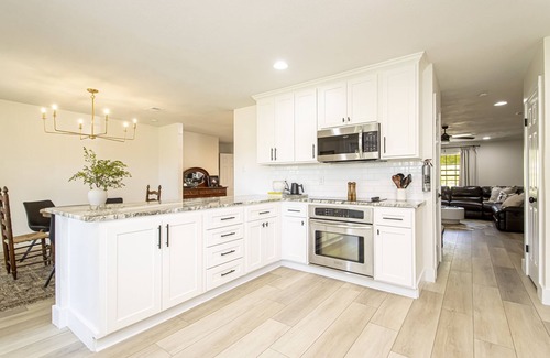 Conway Maison | 🌲☀️ 4 BR w 2 King Suites, 2nd living area, Game Room, Peaceful Views ☀️🌲