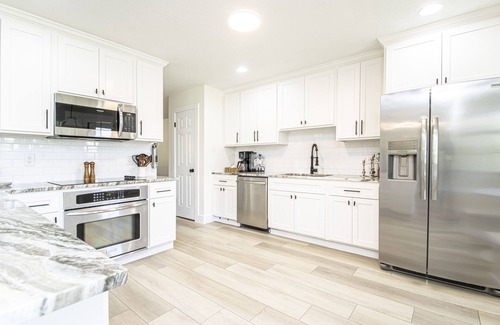 Conway Maison | 🌲☀️ 4 BR w 2 King Suites, 2nd living area, Game Room, Peaceful Views ☀️🌲