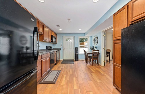 Johnson County Maison | 4 Brd 3 Bath on 6 acres near KC, Lee's Summit, Blue Springs, Kingsville.