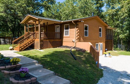 Johnson County Maison | 4 Brd 3 Bath on 6 acres near KC, Lee's Summit, Blue Springs, Kingsville.