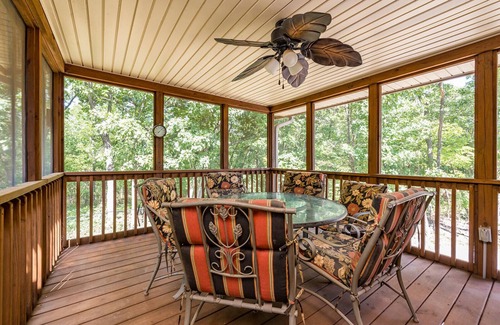 Johnson County Maison | 4 Brd 3 Bath on 6 acres near KC, Lee's Summit, Blue Springs, Kingsville.