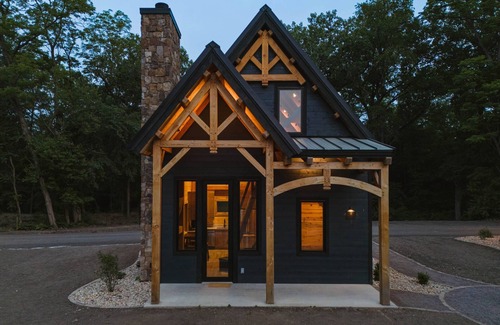 Laura Maison | #4 Butterfly Lodge