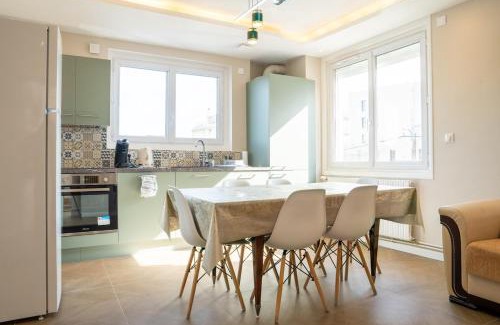 Boulevard des Poilus Appartement | 4 chambres à 2Km Nantes centre - comme à la maison