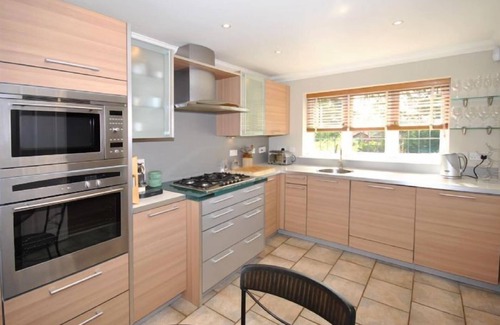 Midhurst Maison | 4 Chartwell Mews - une maison de ville qui dort 7 personnes dans 4 chambres