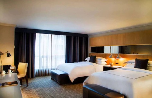 Bloor-Yorkville Hôtel | 4 Comfortable Rooms w/ City & Park Views – Central to Museums & Subway