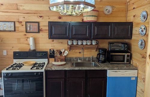South Rutland Maison | #4 - Cozy private unit near Salmon River, and Tug Hill ATV/snowmobile trails.