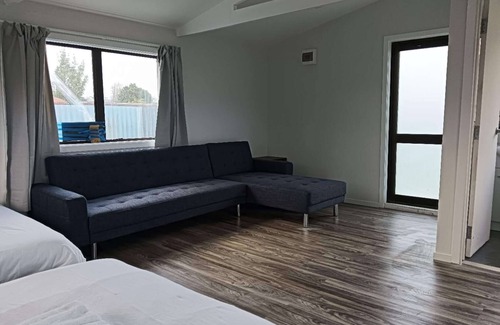Kawaha Point Chalet De Ski | 4 Double Beds and 2 Sofa Bed chalet