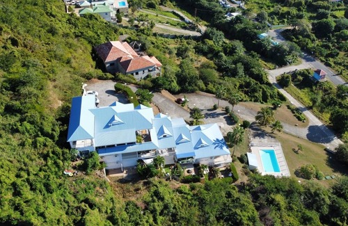 Marigot Appartement | Appartement 4 couchages vue mer dans résidence avec piscine