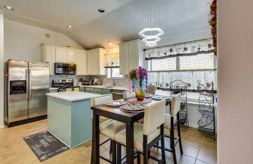 South Arlington Maison | 4 Mi to ATandT Stadium Home with BBQ in Grand Prairie