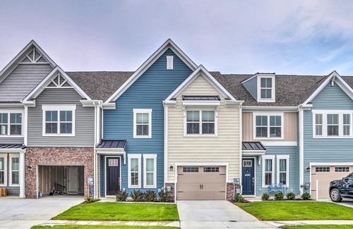Millville Maison | 4 Mi to Bethany Beach Townhome with Screened Porch