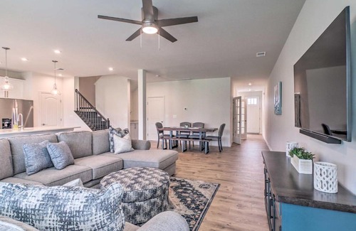 Millville Maison | 4 Mi to Bethany Beach Townhome with Screened Porch