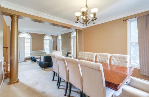 Herndon Maison | 4 Mi to Dulles Airport Spacious D C Area Home