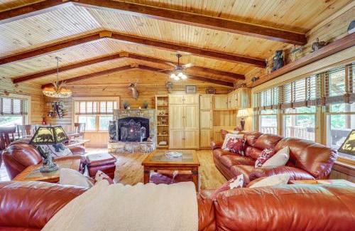 Newland Maison | 4 Mi to Grandfather Mountain Cabin in Newland!