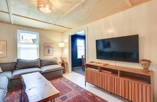 Great Barrington Maison | 4 Mi to Great Barrington Berkshires Retreat!