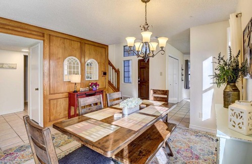 South Arlington Maison | 4 Mi to Joe Pool Lake Home in Grand Prairie