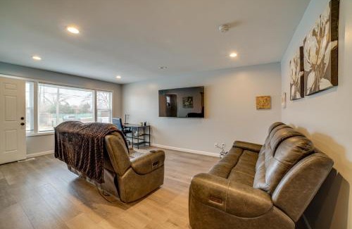 East Chicago Maison | 4 Mi to Lake Michigan East Chicago Home with Grill