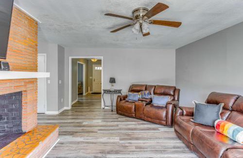 Loris Maison | 4 Mi to Loris Nature Park Family Home with Yard
