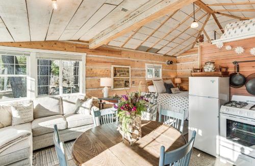 Elk River Appartement | 4 Mi to Main Street Riverfront Minnesota Cabin