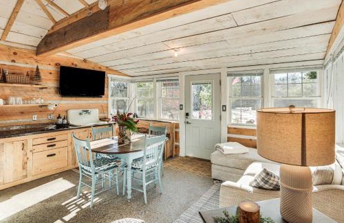 Elk River Appartement | 4 Mi to Main Street Riverfront Minnesota Cabin