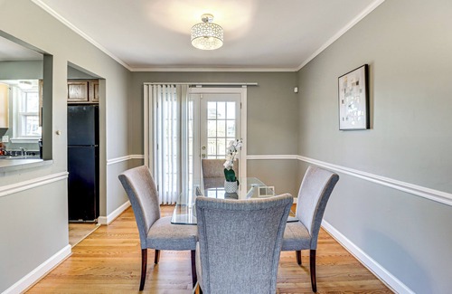 Walker Mill Maison | 4 Mi to Northwest Stadium: Inviting Home!