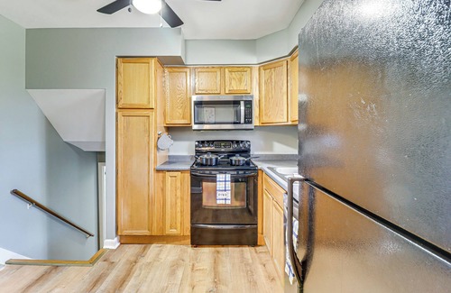 Walker Mill Maison | 4 Mi to Northwest Stadium: Inviting Home!