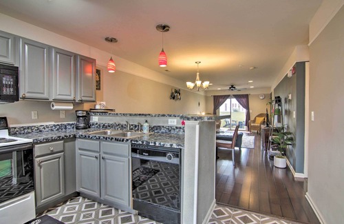 Lewes Copropriété | 4 Mi to Ocean: Lewes Beach Condo w/ Screened Porch