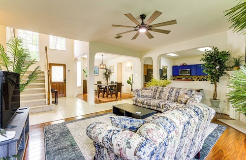 Spring Maison | 4 Mi to Old Town Spring: Family Retreat w/Yard!