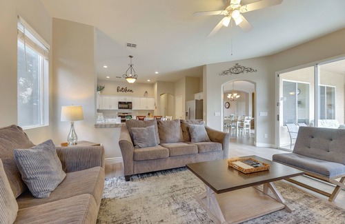Arizona Skyline Community Maison | NOUVEAU! Mesa Home w / Pool & Hot Tub, à 2 km de shopping!