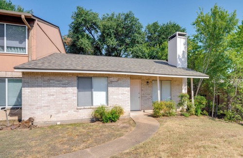 Bryan Maison | 4 Mi to TAMU: Sleek Bryan Home Near Shops & Eats