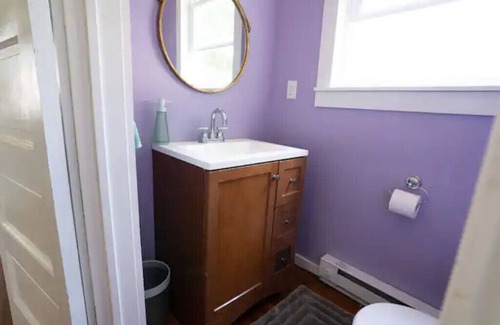 Norwichtown Maison | 4 miles to Mohegan Sun, easy highway access