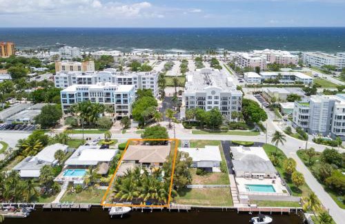 Deerfield Beach Maison | 4-min Walk to Beach Pool Tiki Canal Boat Dock