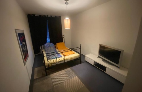 Vahrenwald Appartement | 4 Monteuren Whg/ Apartment