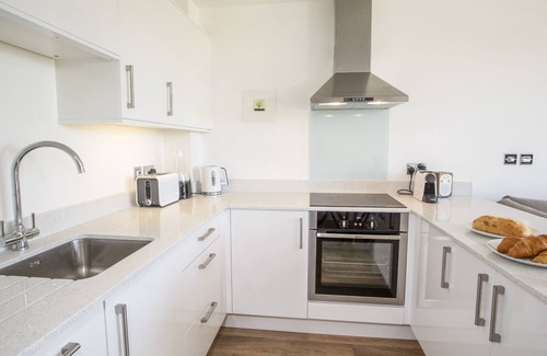 Bolberry Cottage | 4 OCEAN REACH, les animaux de compagnie, avec un jardin à Bolberry, Ref 997460